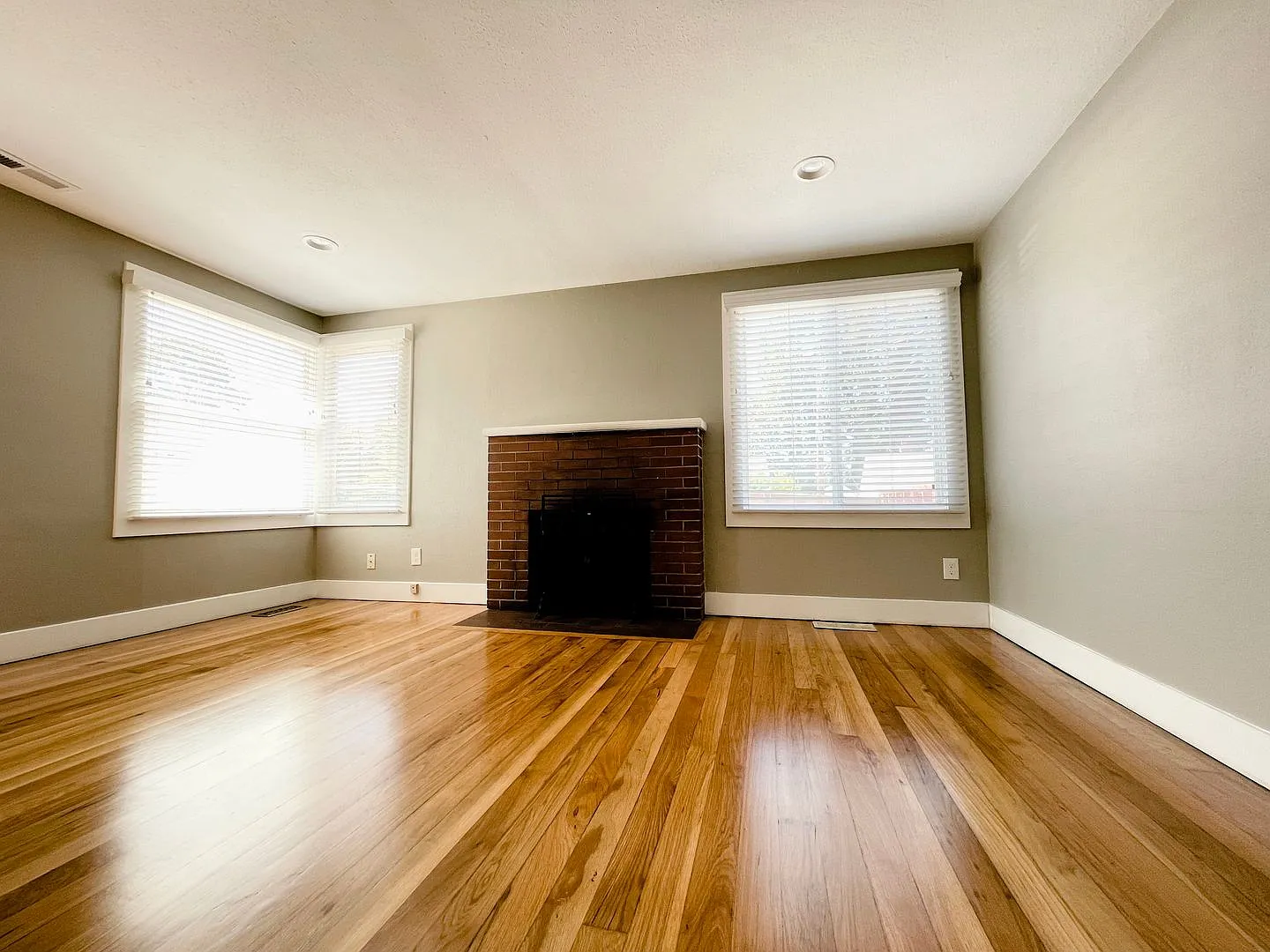 Lakeridge Home — Photo 2
