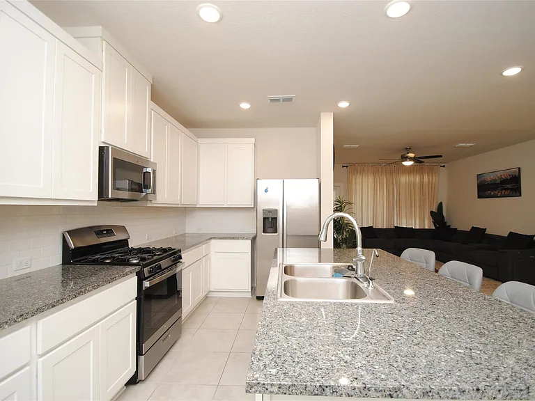 7143 Clearwater Cove Dr — Photo 12