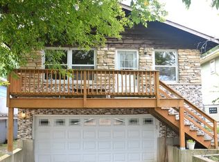 109 E Clarendon Dr, Round Lake Beach, IL