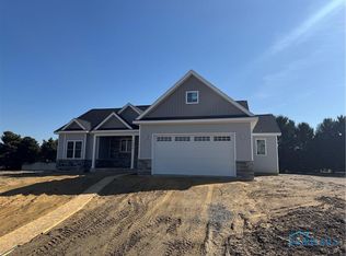 1094 Seneca Dr, Wauseon, OH 43567