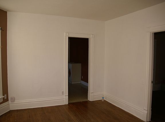 5th image of 245 S Lincoln Ave