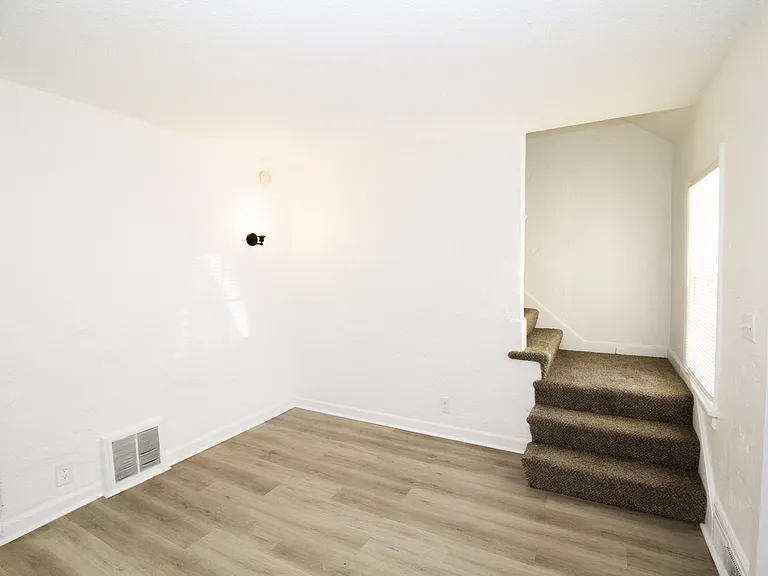 4443 Indiana Ave — Photo 2