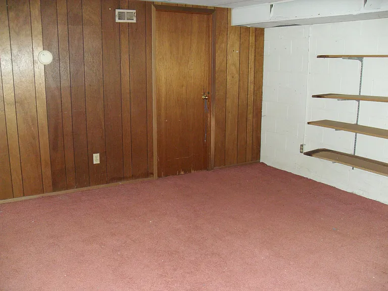 4855 Moreland Dr W — Photo 18