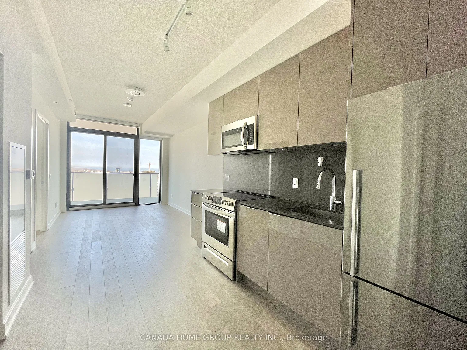 1 bed, $2,300 — Photo 3