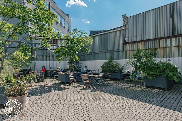 Rented by MySpaceNYC | media 21