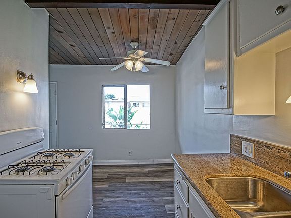 3rd image of 2616 Curtis Ave APT 4