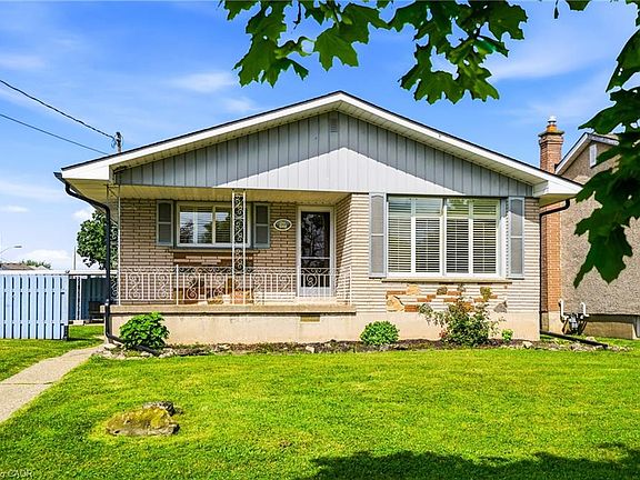 2nd image of 160 Classic Ave
