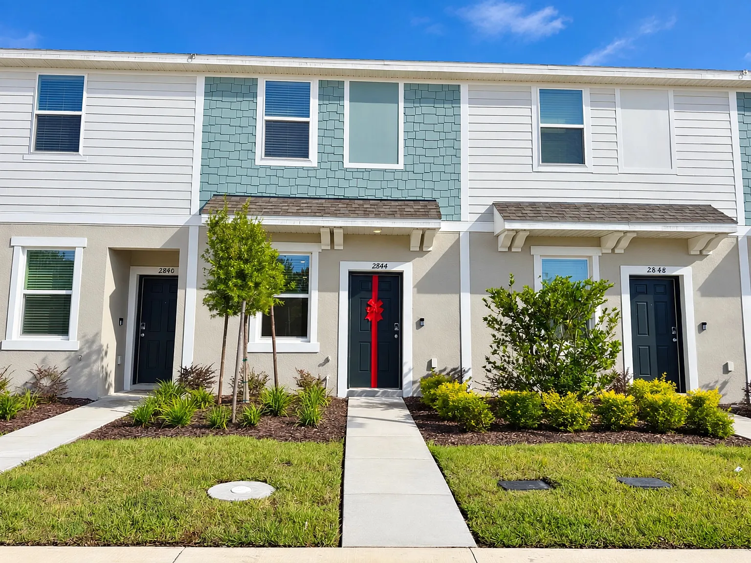 2 bed, 2.5 bath, 1393 sqft, $1,799 — Photo 1