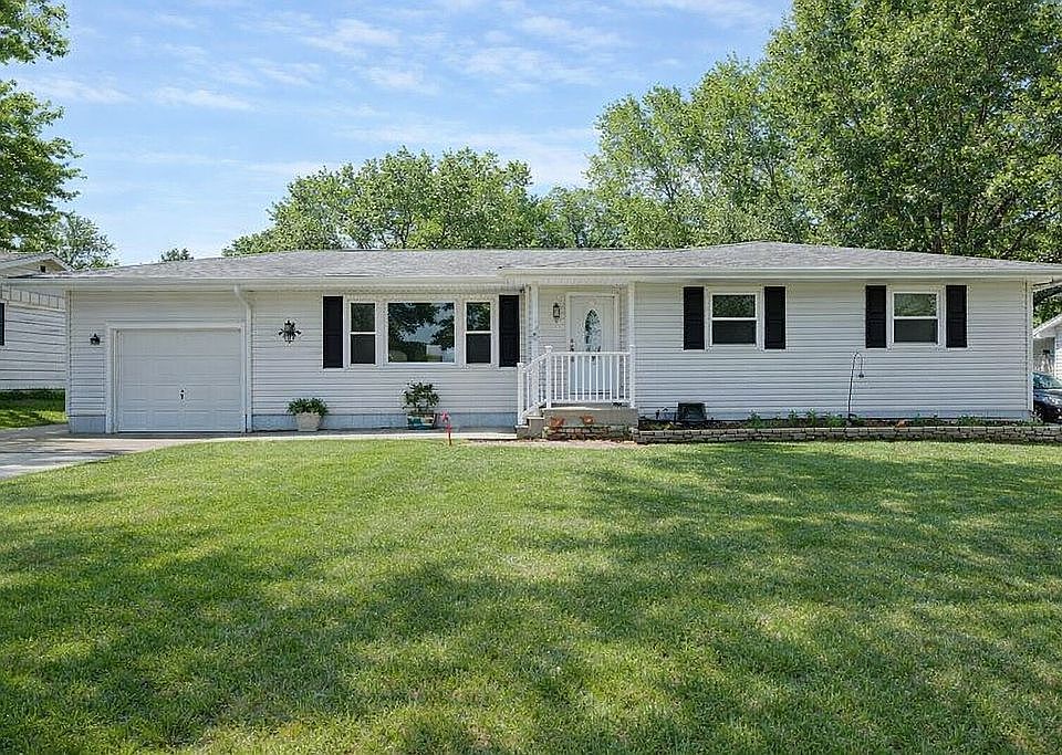 1st image of 335 W Woodland Ln