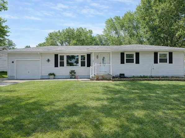 335 W Woodland Ln, Mt Zion, IL 62549