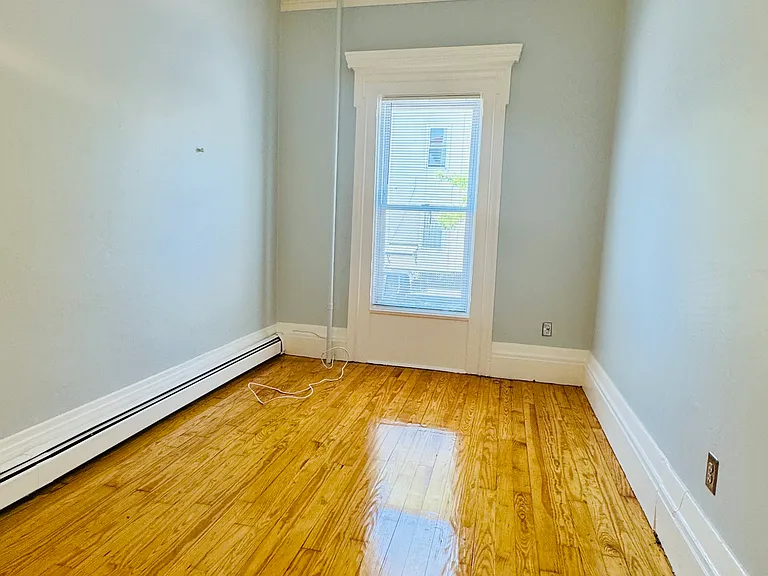 123 Almy St #1F — Photo 12