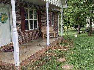 1020 Pine Ct, Pleasant View, TN 37146
