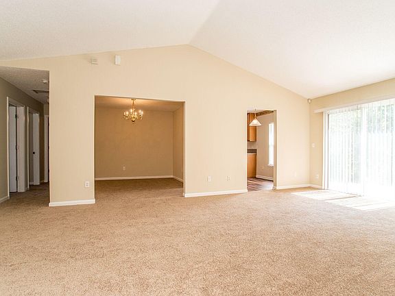 3rd image of 6740 GENTLE OAKS Drive