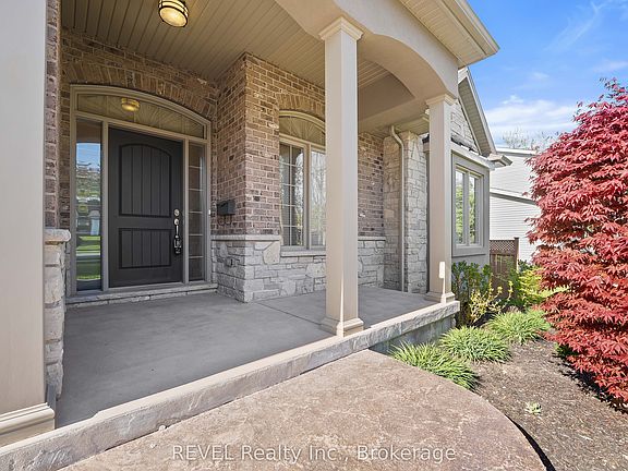 3rd image of 39 Hurricane Rd