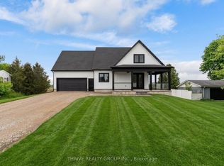 9887 Eric St, Lambton Shores, ON N0M 2N0