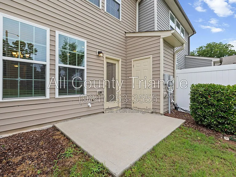 1005 Amber Shadow Dr — Photo 37