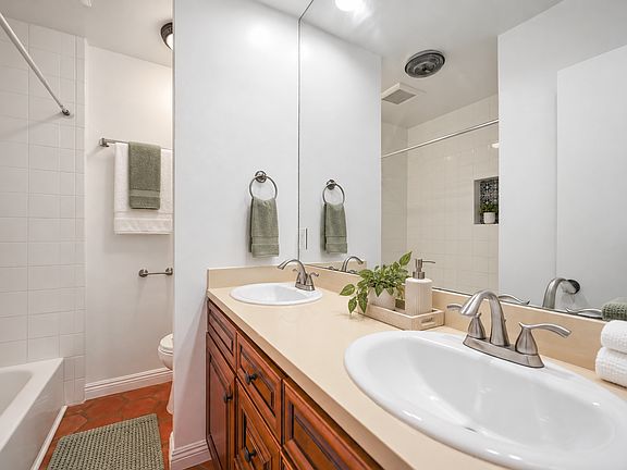 3rd image of 1237 Armacost Ave APT 3