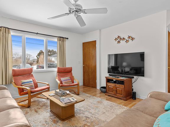 4th image of 12 Sanger Pl
