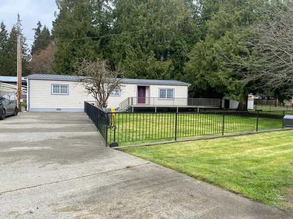 1234 Fox St, Camano Island, WA 98282