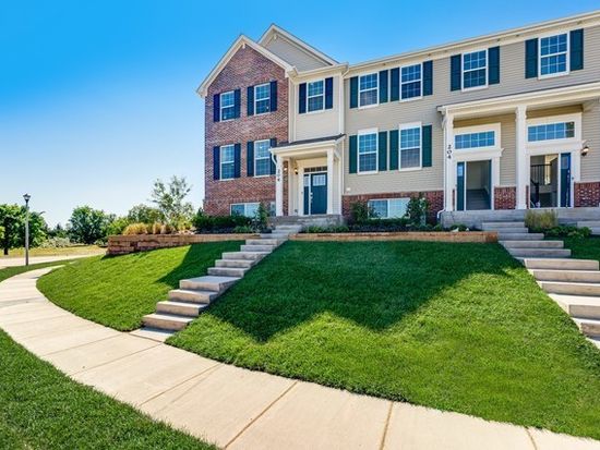 2109 Neubauer Cir, Lindenhurst, IL 60046
