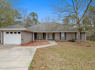 4700 Holly Heath Dr, Gautier, MS 39553