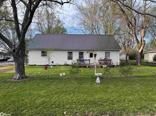 408 Swansee Ave, Bloomfield, IA 52537