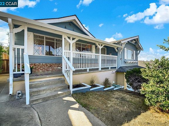 3rd image of 2163 La Mirada Dr