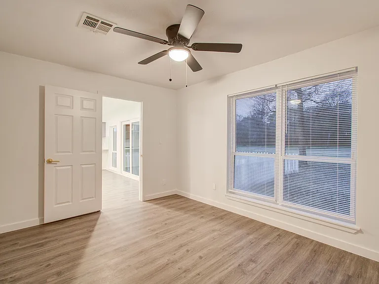 523 Brandon Rd — Photo 23
