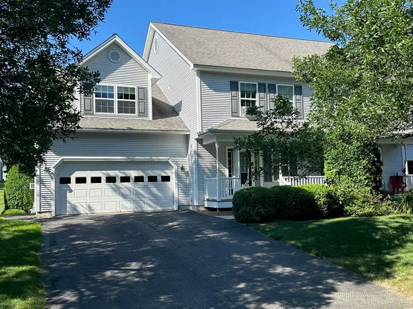 34 Lavoie Drive, Essex Junction, VT 05452