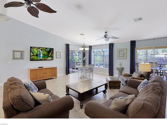5th image of 772 Seagrape Dr