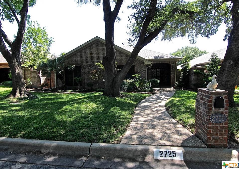 1st image of 2725 Canyon Oaks Ct