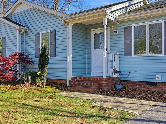 2nd image of 13 Kingston Ct