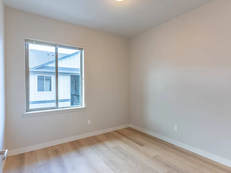 Woodburn Place Apartment Homes — Photo 32