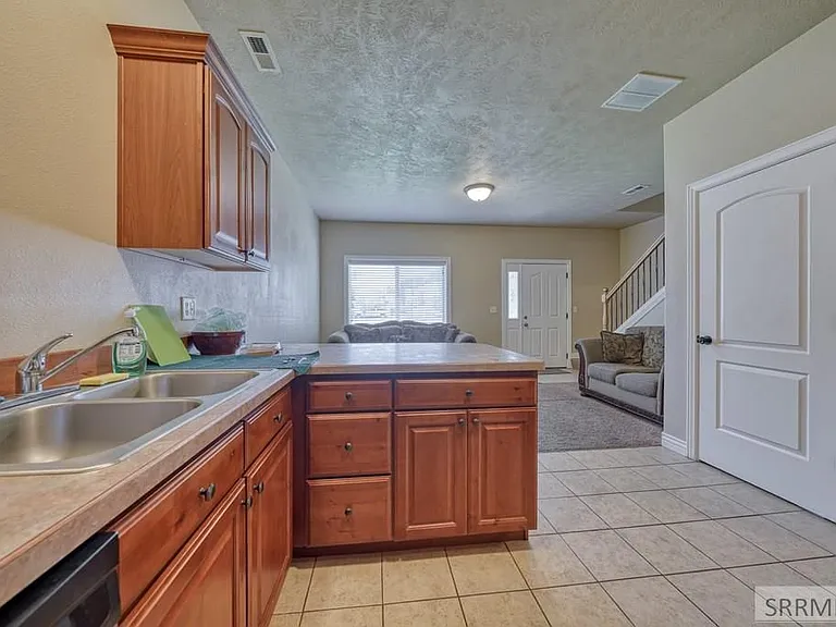 565 Pioneer Rd #24 — Photo 3