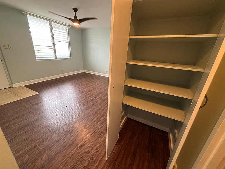 3204 Brokaw St #5 — Photo 4