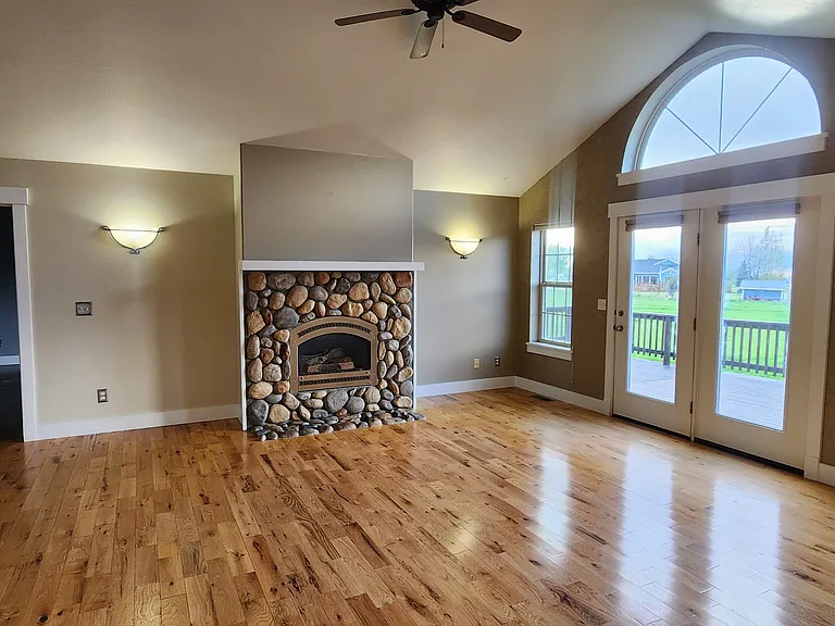 8105 Alamosa Ln — Photo 7