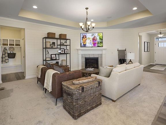 2nd image of 6395 Thoroughbred Ln