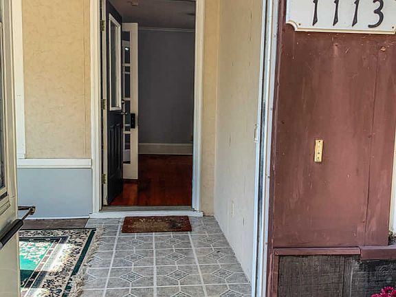 4th image of 1113 Humboldt Ave