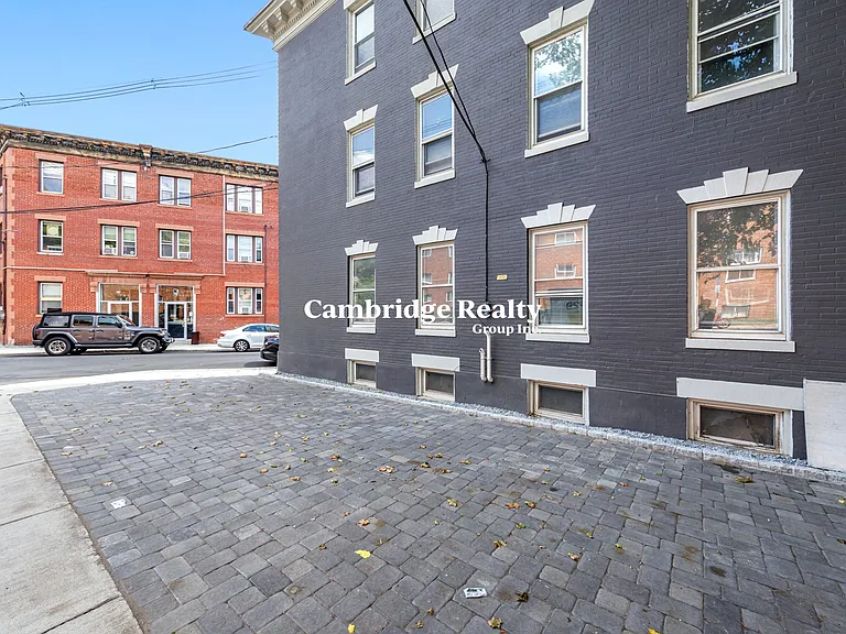 44 Brackett St #3T — Photo 24