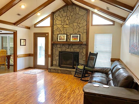 4th image of 516 Waterford Dr