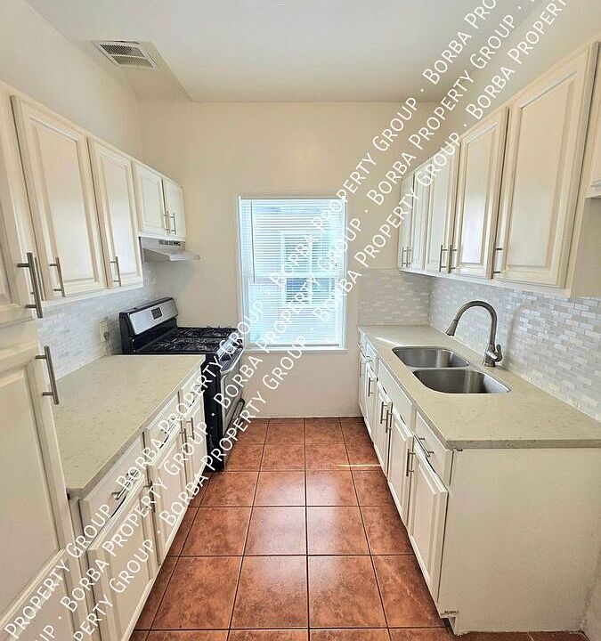 1st image of 1976 Chestnut Ave APT 206