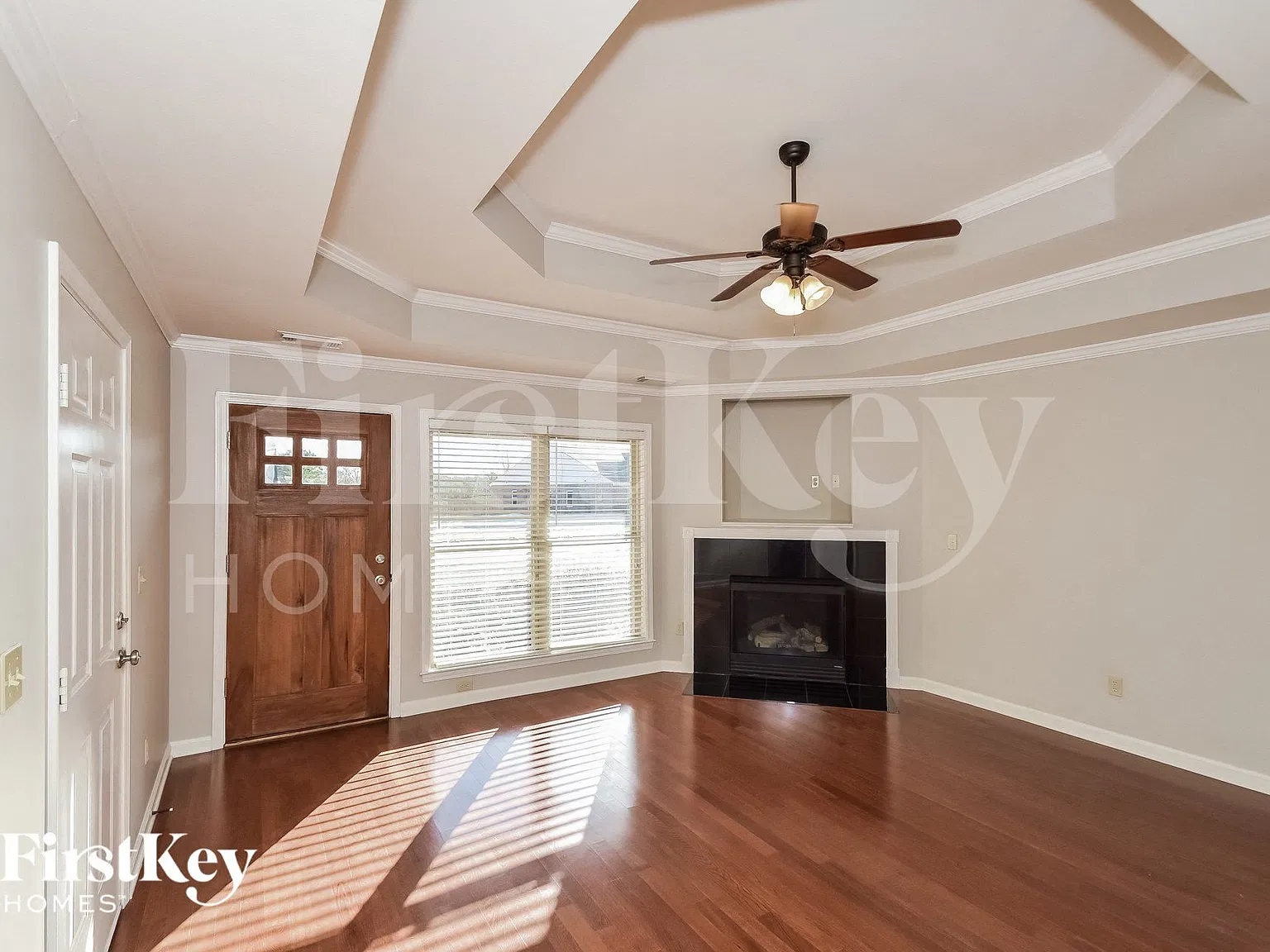 4 bed, 2.0 bath, 1605 sqft, $1,790 — Photo 3