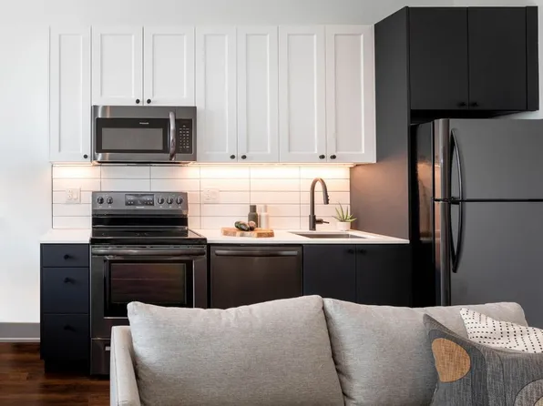 782 S 52nd St #B506, Philadelphia, PA 19143