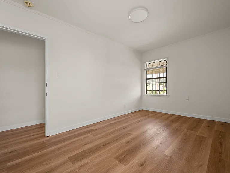 5055 Huntington Dr N #C — Photo 19