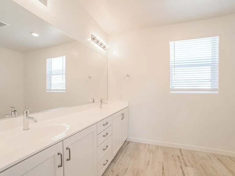 16028 N 74th Ln — Photo 10