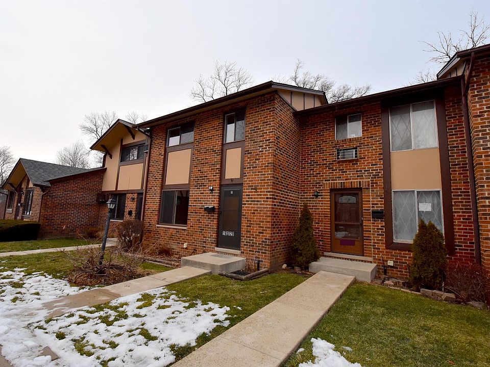 1st image of 18W028 Standish Ln