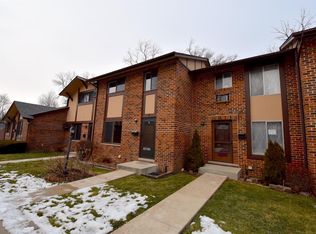 18W028 Standish Ln, Villa Park, IL 60181