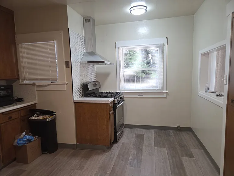 627 E Weldon Ave — Photo 3