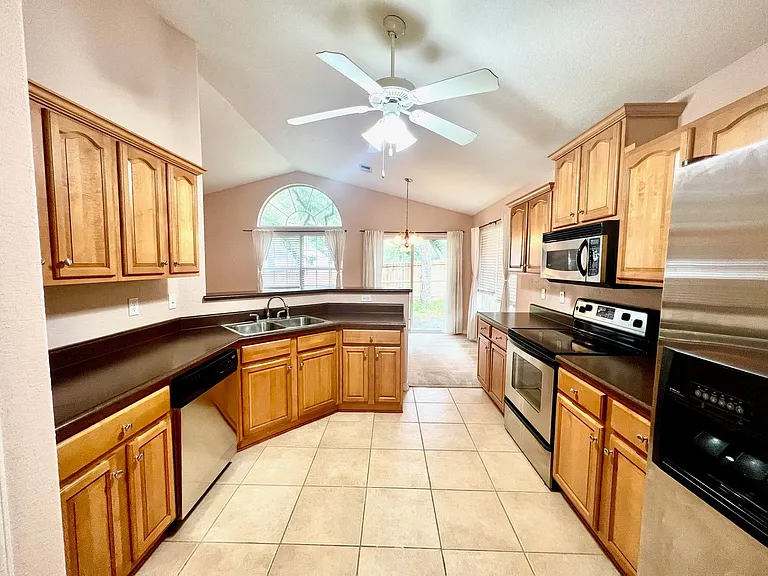 5884 Grotto Ave — Photo 9