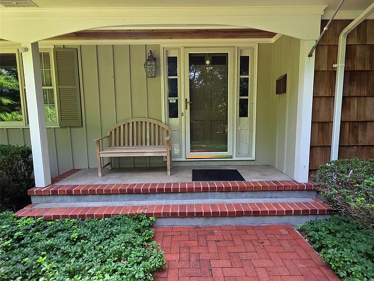 9 Cliff Rd — Photo 3